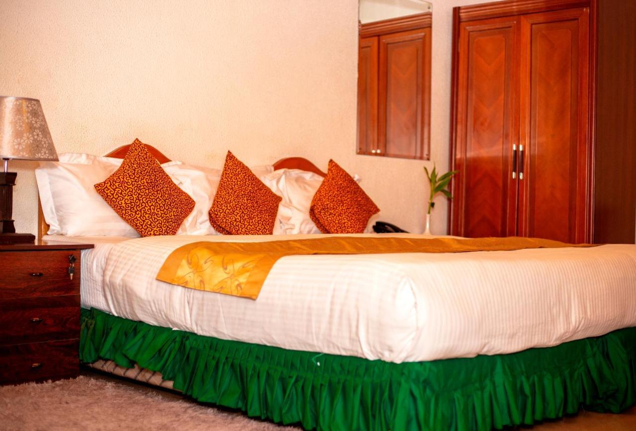Royal Park Hotel Kumasi Exterior photo