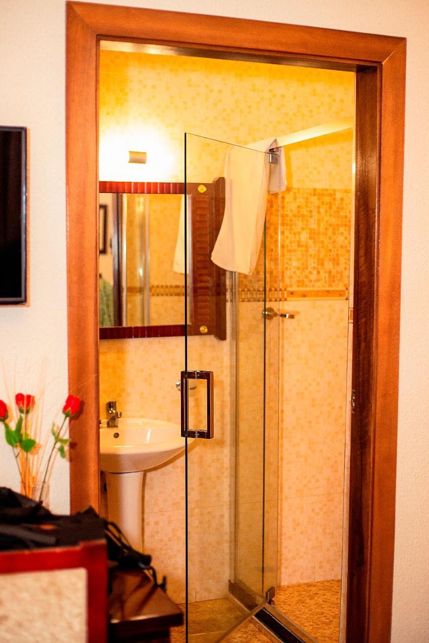 Royal Park Hotel Kumasi Exterior photo